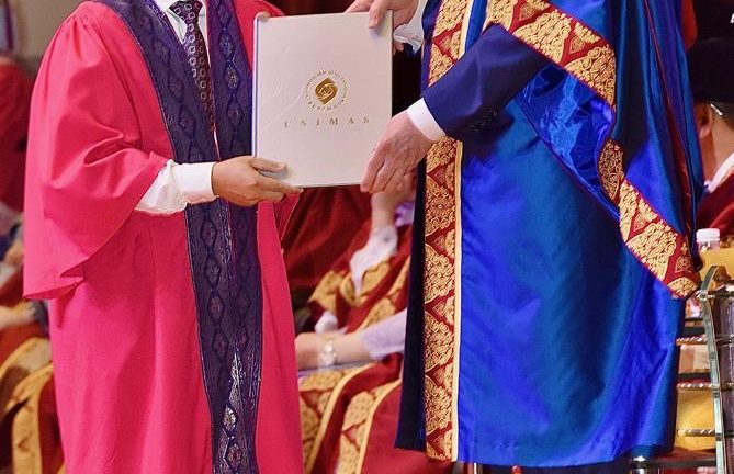 617 graduan terima ijazah sidang pertama Konvokesyen Ke-28 UNIMAS