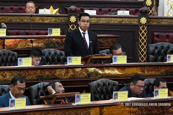 Bangunkan Lundu sebagai hab pelancongan