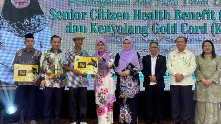 304,622 warga emas berdaftar pemegang KGC