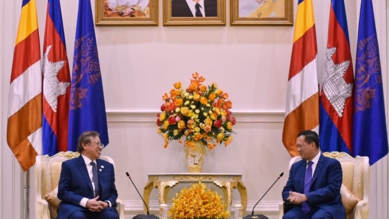 Sarawak rancang wujudkan penerbangan terus dari Kuching ke Phnom Penh