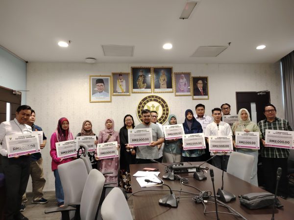 Yayasan Sarawak bantu mangsa kebakaran Kampung Hilir