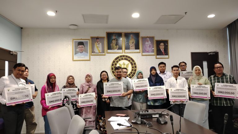 Yayasan Sarawak bantu mangsa kebakaran Kampung Hilir