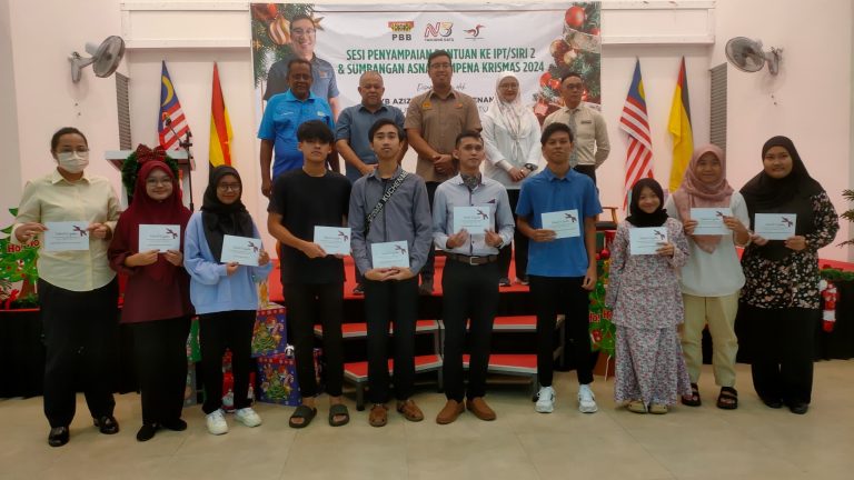 Asnaf, pelajar terima bantuan Pusat Khidmat Tanjong Datu
