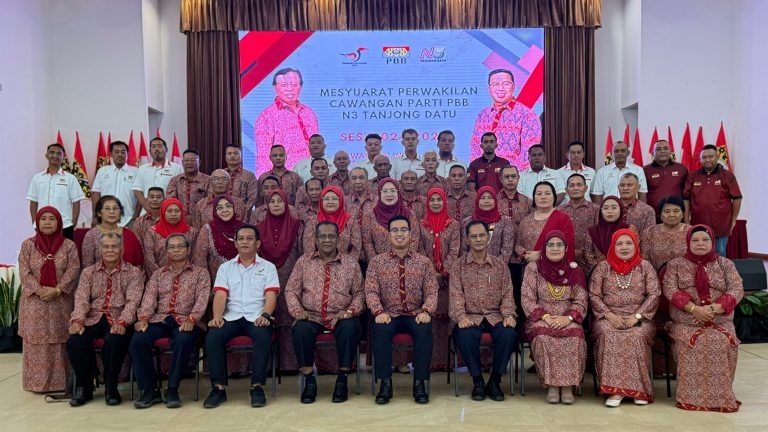 Azizul Adenan ketua cawangan N.3 Tanjong Datu, semua menang tanpa tanding