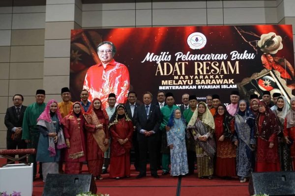 Elak adat resam Melayu terhakis