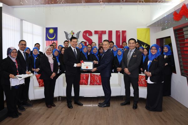 STIU terima sijil MBEF