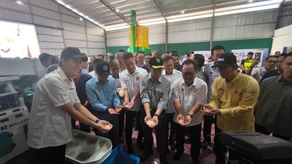 Aplikasikan teknologi digital bidang pertanian