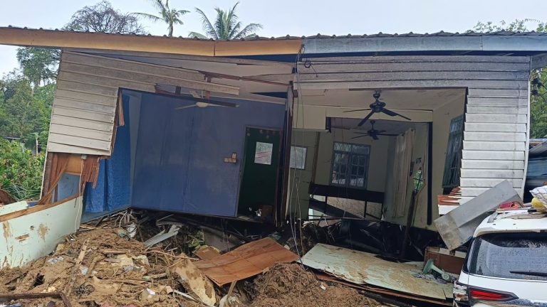 Awang Tengah pantau perkembangan terkini tanah runtuh