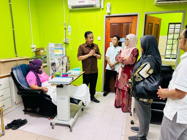Yayasan OBYU sumbang mesin hemodialisis pada Hospital Daro