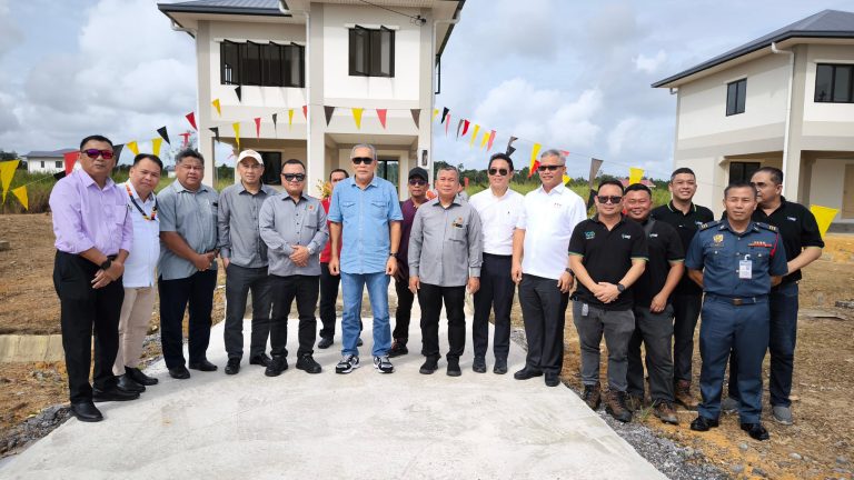 12 individu terima kunci Rumah Spektra Permata