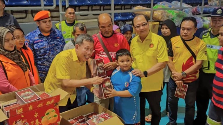 Banjir: Warga Bintulu pamerkan semangat luar biasa