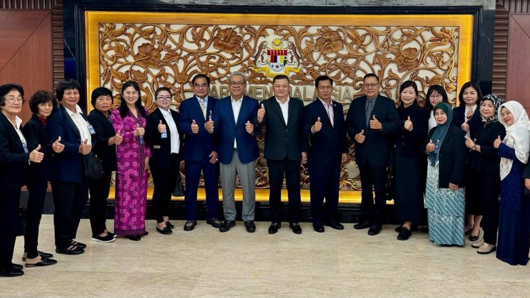 Parti PBB Repok, SUPP Sarikei lawat Dewan Rakyat