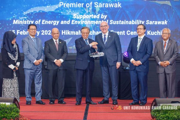 Sarawak bantu peralihan pada tenaga bersih