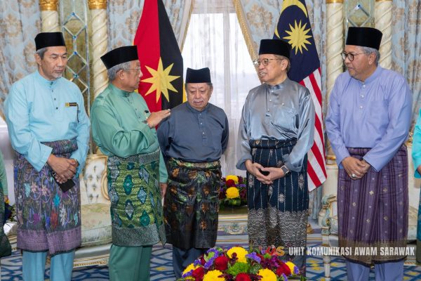 Premier Sarawak saksi penyerahan zakat perniagaan kepada TBS