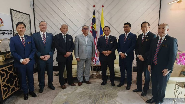 Kerajaan Sarawak, Kerajaan Persekutuan berkongsi inisiatif strategik tingkatkan kecekapan pentadbiran
