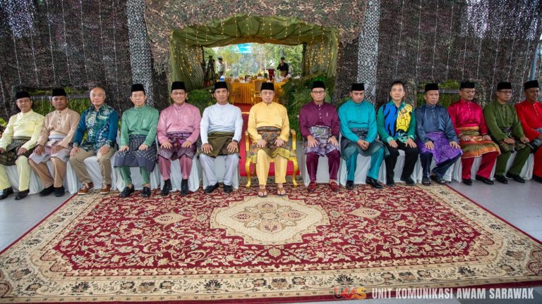 Premier Sarawak berbuka puasa bersama warga TDM