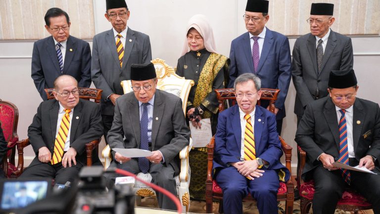 Ibrahim dilantik Timbalan Menteri Utiliti, Dr Rahman Junaidi Timbalan Menteri di Jabatan Premier