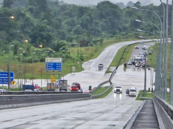 Kawasan rendah Sibu, Kapit dinaiki air