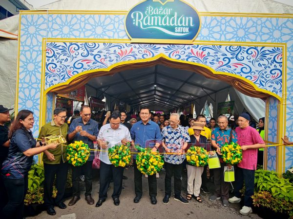 94 gerai di Bazar Ramadan Satok, peniaga harus patuhi SOP