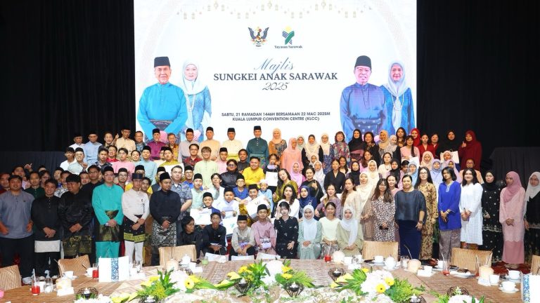 475 anak Sarawak terima sumbangan Raya