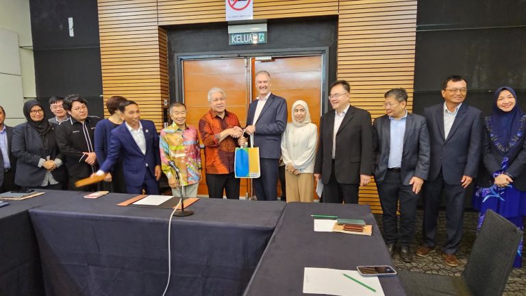 Peluang kerjasama Sarawak-Australia sangat luas