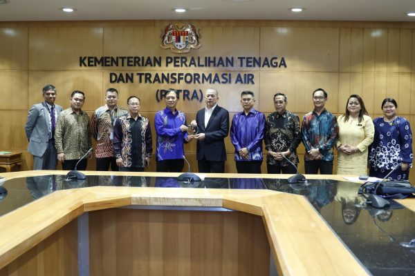 Isu Petronas-Petros: UKAS digesa bantu tangani provokasi negatif orang ramai