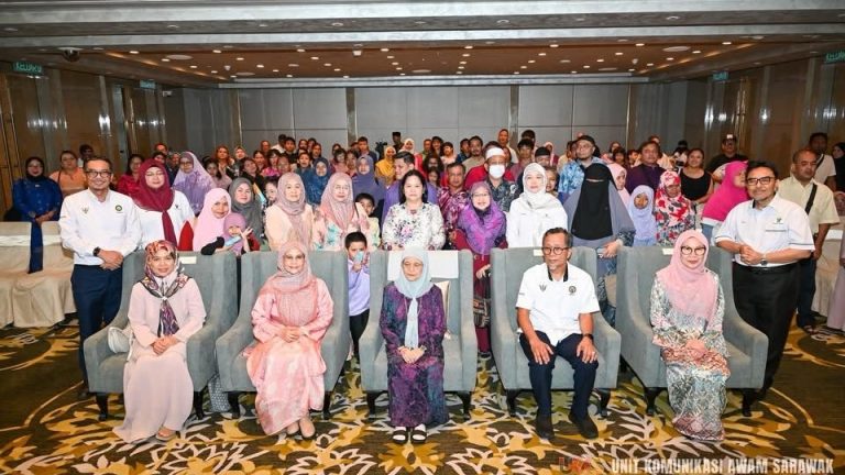 Yayasan Sarawak, MAKSAK Wanita Sarawak sampaikan sumbangan Aidilfitri