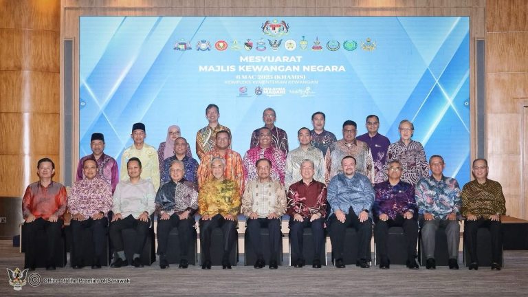 Premier Sarawak hadiri Mesyuarat Majlis Kewangan Negara 2025