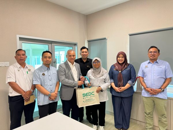 Delegasi SADA lawat Rumah Sembelih Halal Siburan