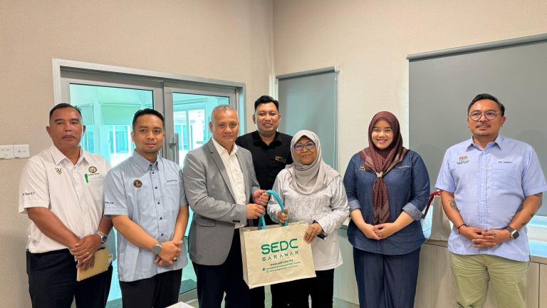 Delegasi SADA lawat Rumah Sembelih Halal Siburan