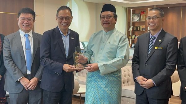 Sarawak, Singapura perkukuh kerjasama sektor air dan tenaga