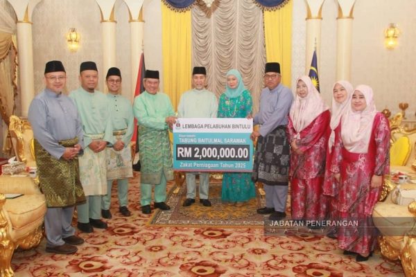 Lembaga Pelabuhan Bintulu serah zakat perniagaan RM2 juta