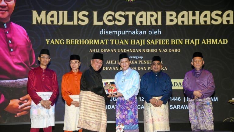 DBP raikan rakan strategik dan sasterawan Sarawak