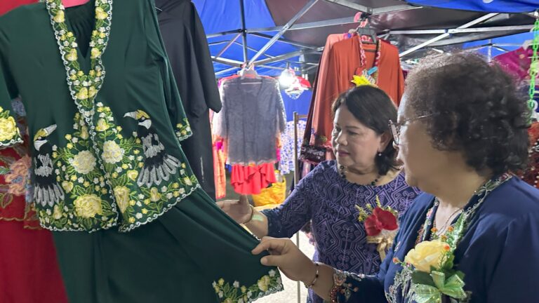 Promosikan Pasar Gawai Dayak di media sosial