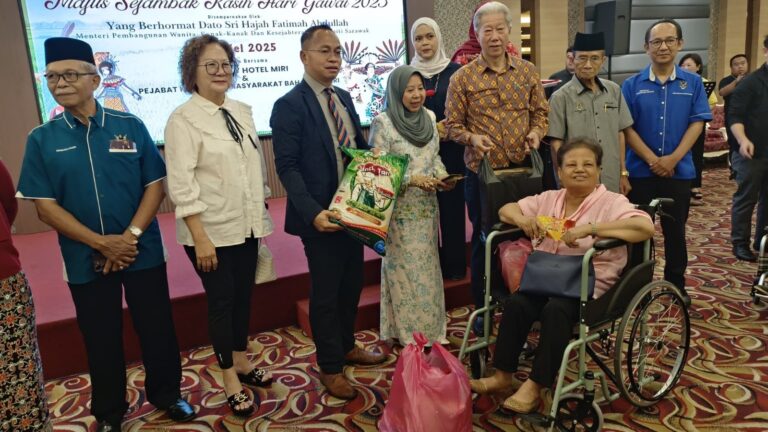 Sejambak Kasih Gawai Dayak bantu ringankan beban penerima bantuan