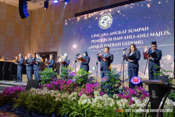 31 Ahli Majlis Daerah Gedong angkat sumpah, lafaz ikrar bebas rasuah