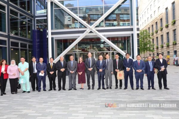 Premier Sarawak berjumpa dengan Presiden, Naib Canselor LSE