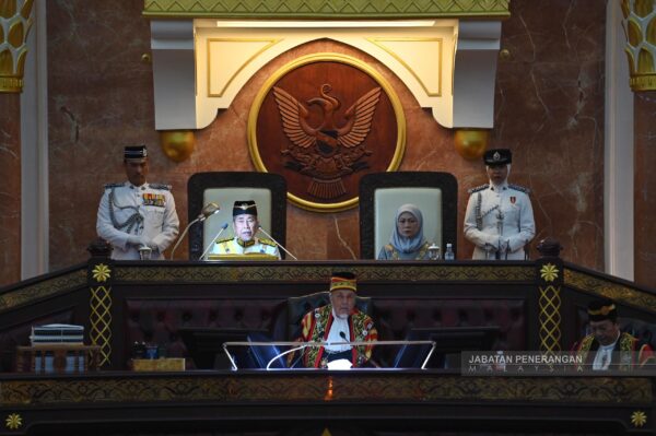 Muktamadkan segera kerjasama PETROS, PETRONAS