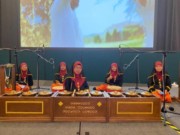 Kumpulan Gelinang Seni Warisan Kpg Rajang serikan majlis keramaian