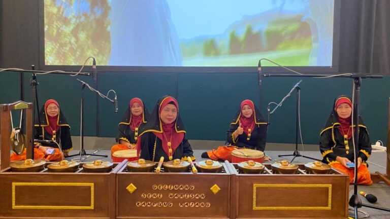 Kumpulan Gelinang Seni Warisan Kpg Rajang serikan majlis keramaian