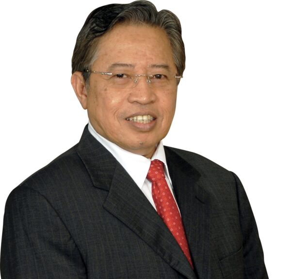 Buku Sarawak’s Iconic Businessessumber rujukan generasi perniagaan