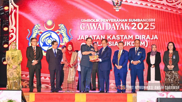 Kerajaan Sarawak terus kongsikan rezeki dengan rakyat