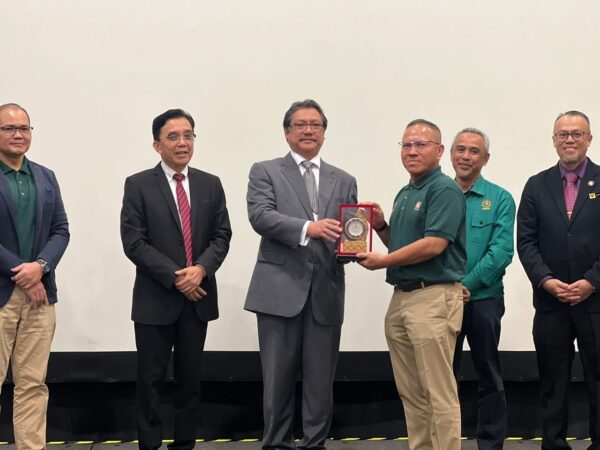 Universiti Oxford minat kerjasama dengan Sarawak, latih tenaga kerja