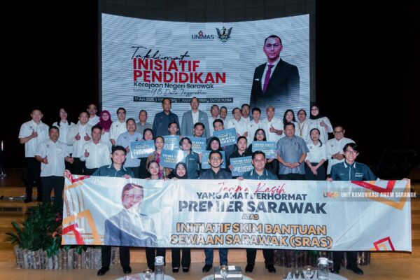 Kerajaan Sarawak pergiatkan inisiatif bantu pelajar kurang mampu