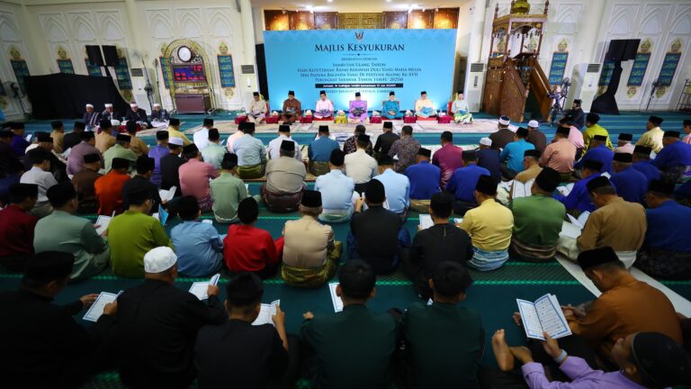 TYT hadiri Majlis Kesyukuran Hari Keputeraan Yang Di-Pertuan Agong