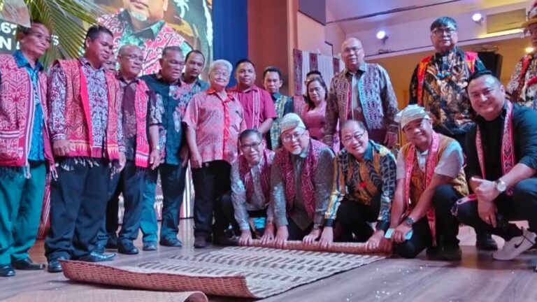 Gawai Dayak kukuhkan hormat menghormati, nilai masyarakat
