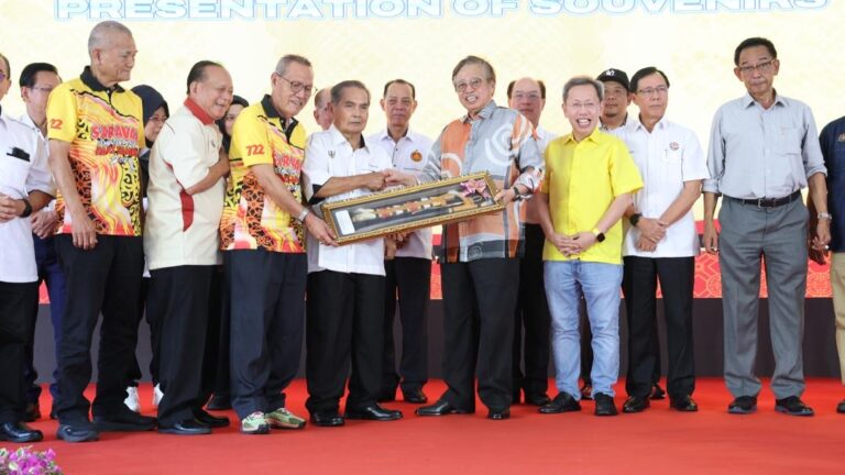 Jambatan Marina hadiah sambutan Hari Sarawak