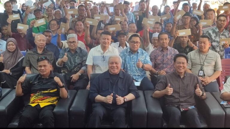 Bersama bina masa depan gemilang – Awang Tengah