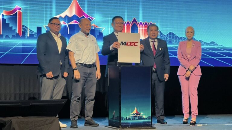 Sarawak perluaskan jalur lebar