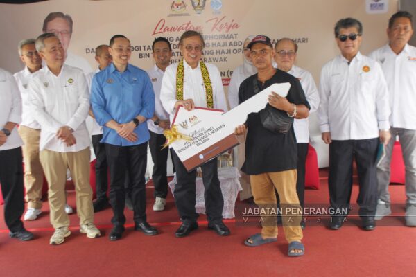 59 nelayan terima kunci rumah, projek penempatan semula nelayan